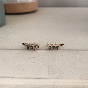 Beautiful Kendra Scott earrings that go up the ear.